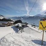 In Near Lift شقة *